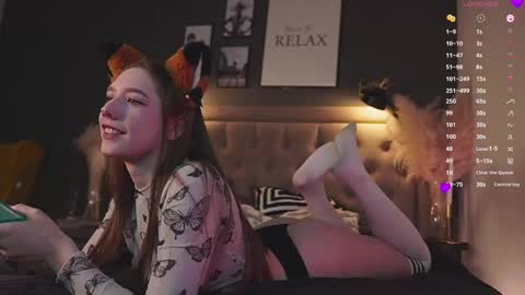 Snapshot of selestarobertson chatting on 02.19.25 Selesta online show from 02.19.25