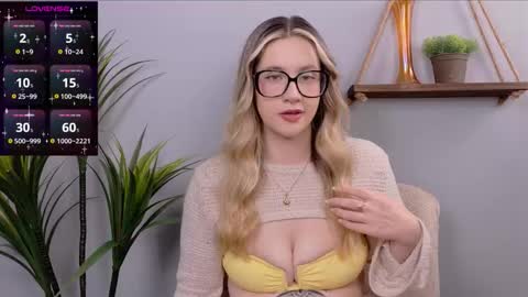 Selina Mae online show from 10.18.25