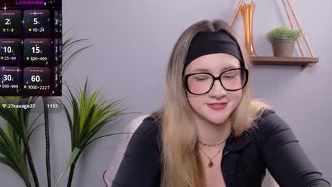 Selina Mae online show from 11.27.25