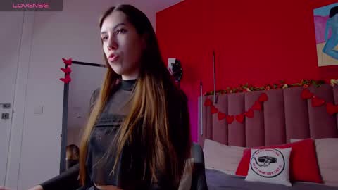 Nicole online show from 02.12.25