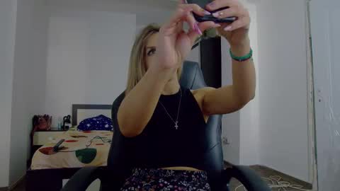 sellena_angel online show from 10.30.25