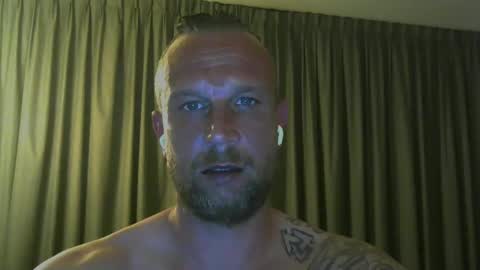 Snapshot of sence08 chatting on 04.10.26 sence08 online show from 04.10.26