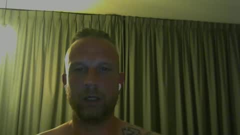 Snapshot of sence08 chatting on 04.19.26 sence08 online show from 04.19.26
