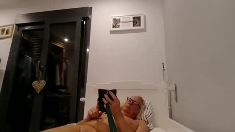 Snapshot of seniorfuntime1556 chatting on 05.03.26 Summiteer online show from 05.03.26