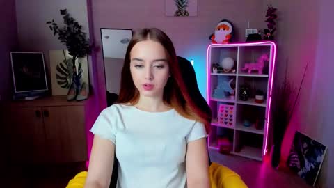 Snapshot of sensual_amy_ chatting on 02.19.26 Emily online show from 02.19.26