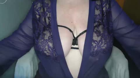 Snapshot of sensual_cris chatting on 12.30.24 CRIS  online show from 12.30.24
