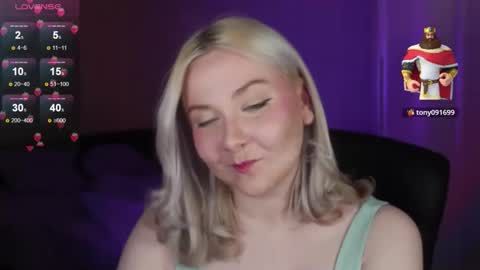 Ilona online show from 11.06.25