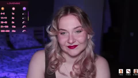 Snapshot of sensual_girrrl chatting on 07.27.26 Ilona online show from 07.27.26