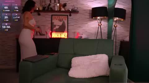 Snapshot of sensual_jassmine chatting on 06.17.26 Jasmine online show from 06.17.26