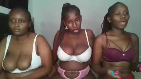 Snapshot of sensual_ria chatting on 03.30.26 sensual_ria online show from 03.30.26