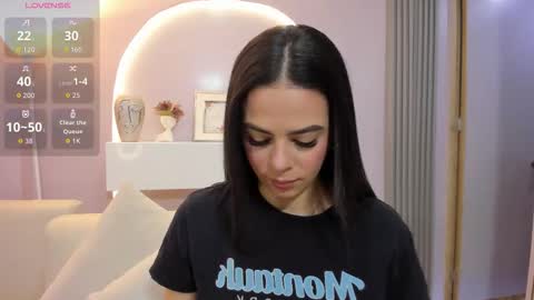 Sophie     online show from 03.24.26