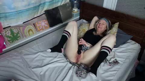 Snapshot of sensual_synergy_ chatting on 02.23.25 SensualSynergy online show from 02.23.25
