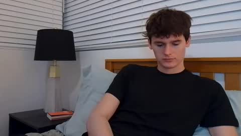 Snapshot of sensualalien chatting on 12.15.24 Cam online show from 12.15.24