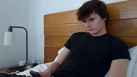 Snapshot of sensualalien chatting on 02.25.25 Cam online show from 02.25.25