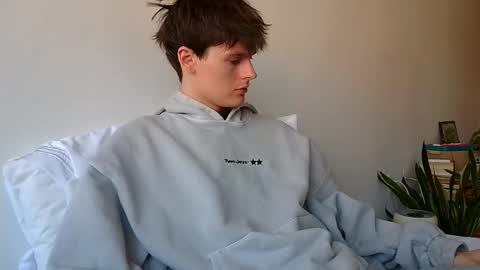 Snapshot of sensualalien chatting on 10.27.25 Cam online show from 10.27.25