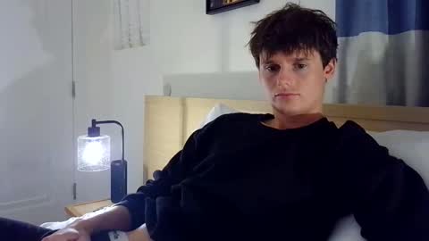 Snapshot of sensualalien chatting on 11.25.25 Cam online show from 11.25.25