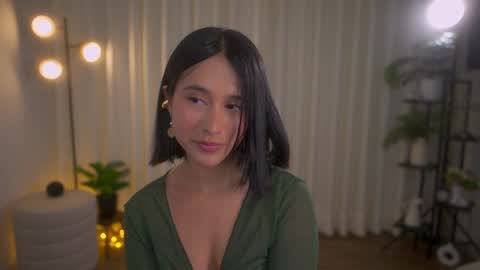 Maria- OF sensual bee online show from 01.05.25