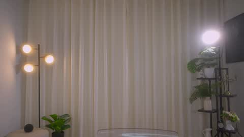 Maria- OF sensual bee online show from 01.09.25