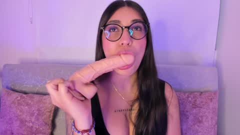 sensualhaven_ online show from 01.25.25