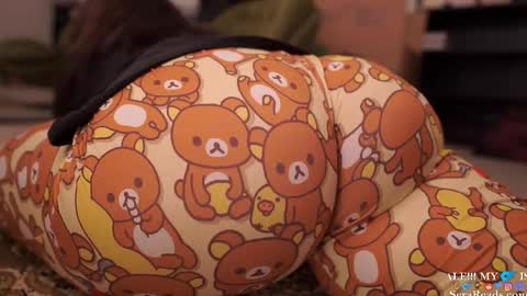 SeraReads online show from 02.18.25