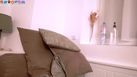 SeraReads online show from 03.11.25