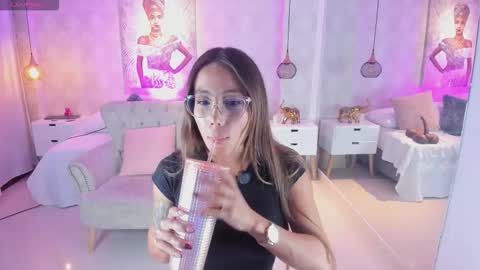 serena___ online show from 11.19.25