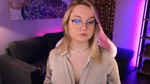 Snapshot of serena_johnsons chatting on 02.24.26 Serena online show from 02.24.26