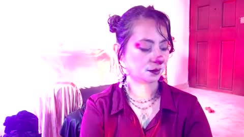 Snapshot of serena_xyz chatting on 10.31.25 Serena Xyz online show from 10.31.25