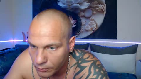 Snapshot of serenaandryan chatting on 09.22.25 serenaandryan online show from 09.22.25