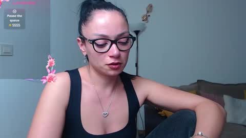 Snapshot of serenesophi chatting on 01.31.25 SereneSophi online show from 01.31.25