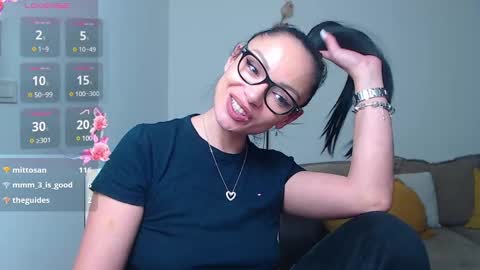 Snapshot of serenesophi chatting on 02.17.25 SereneSophi online show from 02.17.25