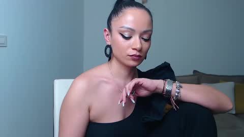 Snapshot of serenesophi chatting on 03.05.25 SereneSophi online show from 03.05.25