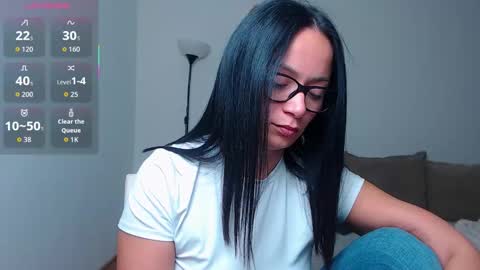 SereneSophi online show from 11.21.25