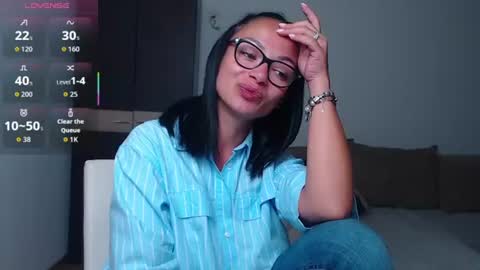Snapshot of serenesophi chatting on 06.27.26 SereneSophi online show from 06.27.26