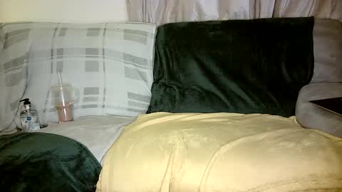 Snapshot of serenity221122 chatting on 10.08.25 serenity221122 online show from 10.08.25