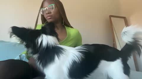 Serenity Bee   online show from 11.18.25