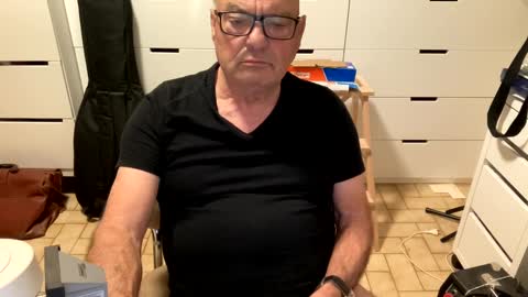 serge8413 online show from 12.09.24