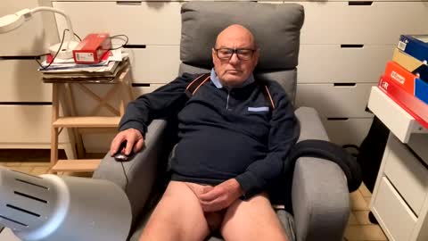 serge8413 online show from 01.05.25