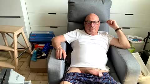 serge8413 online show from 04.21.26