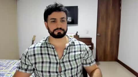 Snapshot of sergeii_r chatting on 11.11.25 SERGEII R online show from 11.11.25