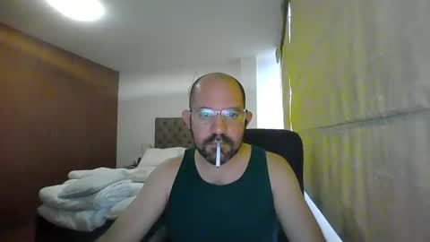 Snapshot of sergioruzafa80 chatting on 12.30.24 Sergio Russafa online show from 12.30.24