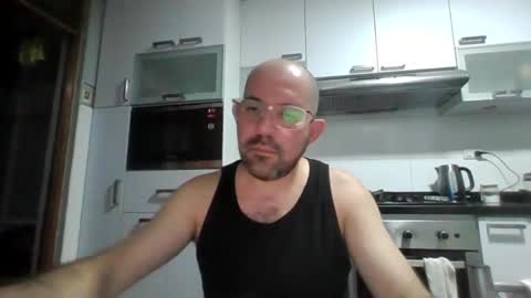 Snapshot of sergioruzafa80 chatting on 02.11.25 Sergio Russafa online show from 02.11.25