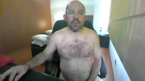 Snapshot of sergioruzafa80 chatting on 10.19.25 Sergio Russafa online show from 10.19.25