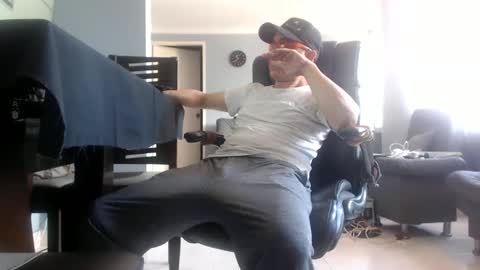 hetero serio discreto online show from 01.06.25