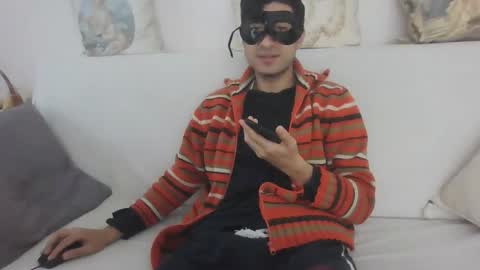 Snapshot of sero98313230 chatting on 11.19.25 sero98313230 online show from 11.19.25