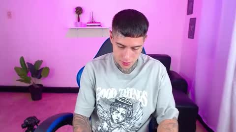 Snapshot of setthomas chatting on 09.23.25 Thomas online show from 09.23.25