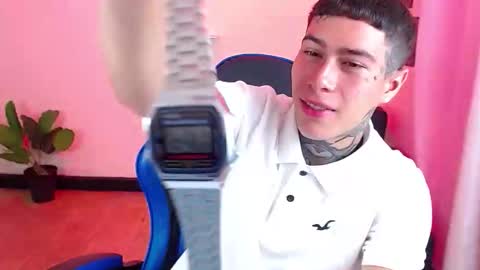 Snapshot of setthomas chatting on 10.20.25 Thomas online show from 10.20.25