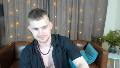 Snapshot of sevans14 chatting on 12.30.24 SevanS14 online show from 12.30.24