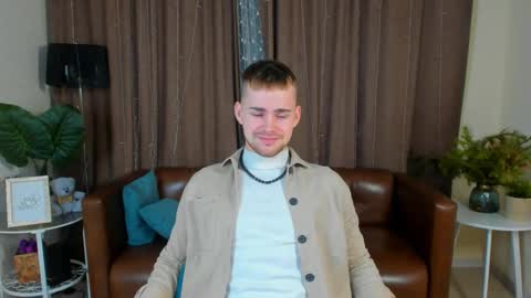 Snapshot of sevans14 chatting on 01.03.25 SevanS14 online show from 01.03.25