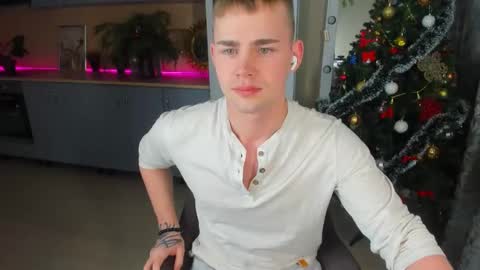 Snapshot of sevans14 chatting on 01.09.25 SevanS14 online show from 01.09.25